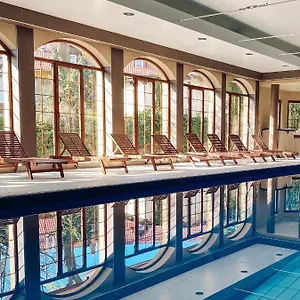 *** Hotel Konradowka Wellness & - 300 Metrow Do Centrum Polsko